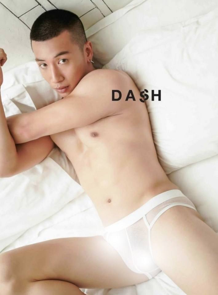 หนุ่มหล่อขึ้นปก 426