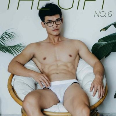 หนุ่มหล่อขึ้นปก 429