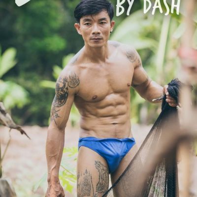 หนุ่มหล่อขึ้นปก 443