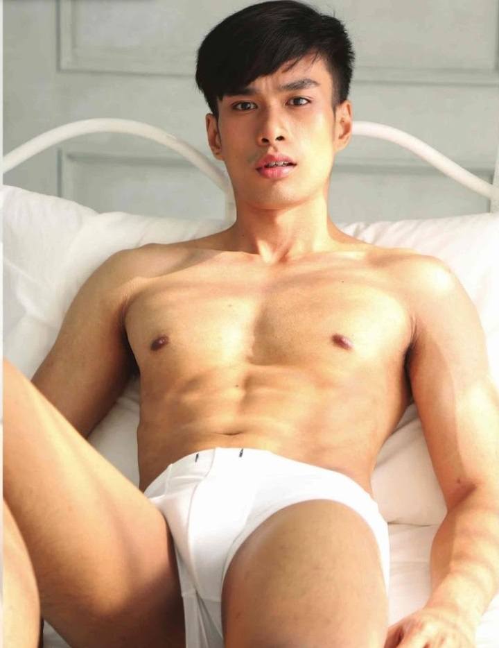 หนุ่มหล่อขึ้นปก 450