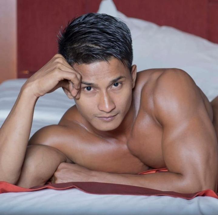 ดีต่อใจ#998หนุ่ม..กล้ามแน่น