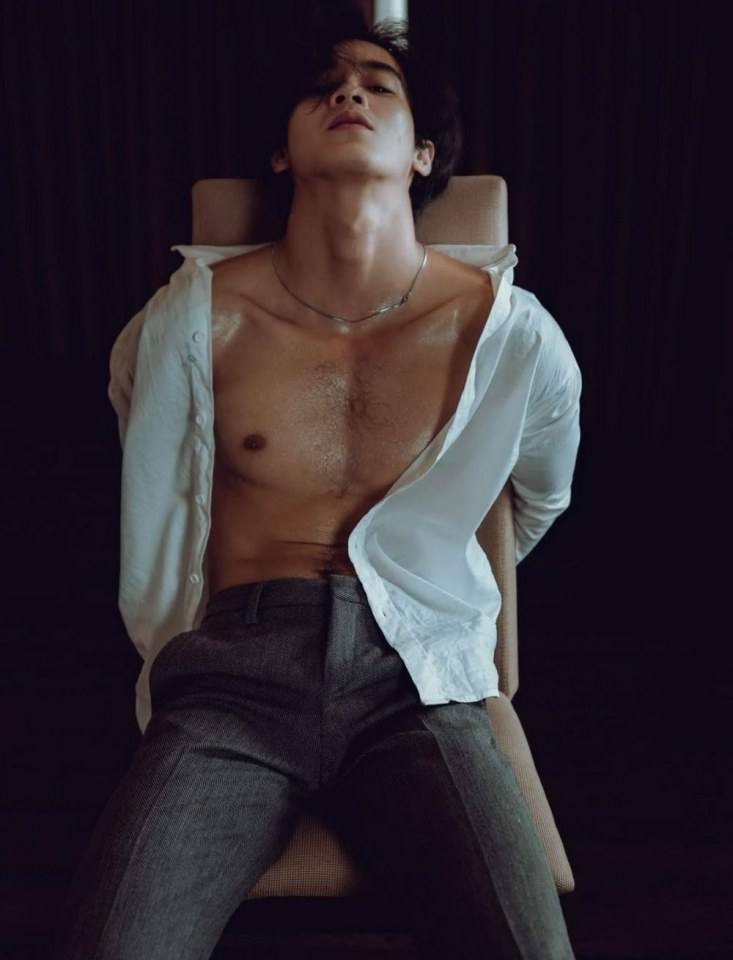 หนุ่มหล่อขึ้นปก 480