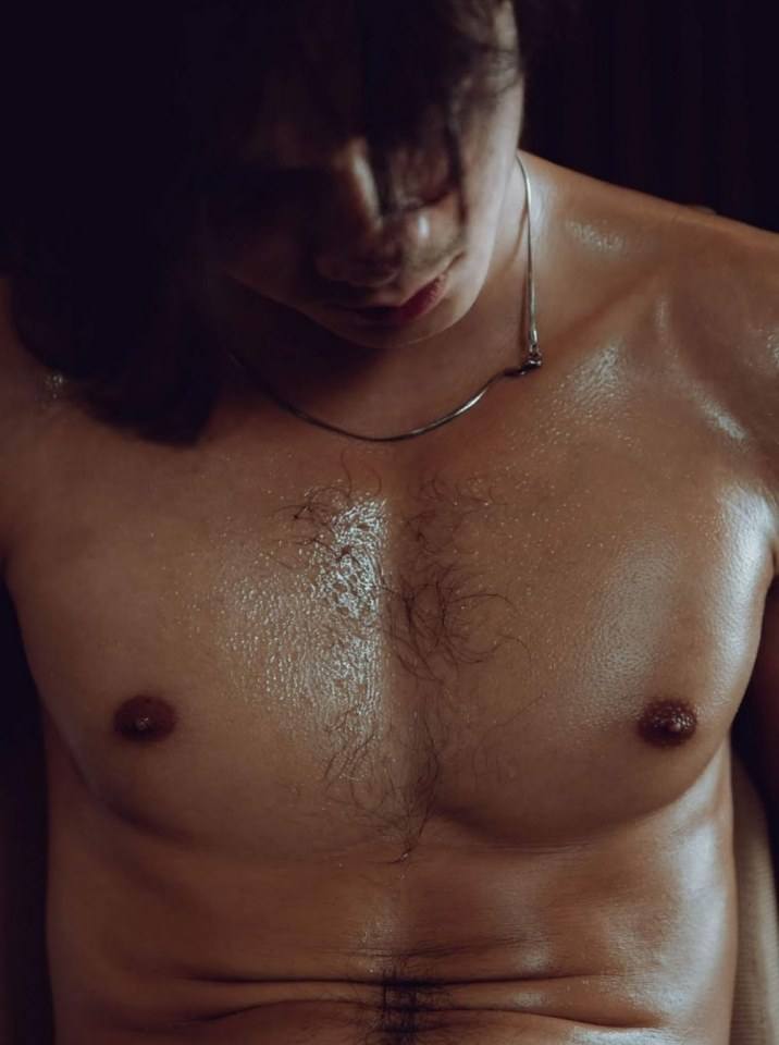 หนุ่มหล่อขึ้นปก 480