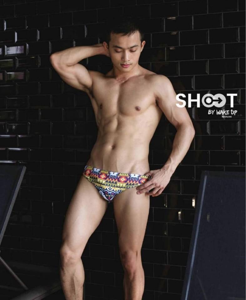 หนุ่มหล่อขึ้นปก 495