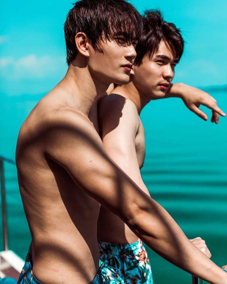 &ldquo;เท้า&rdquo; ไม่ใช่ของต่ำหากมันจะทำให้เราเดินไปยังจุด &ldquo;สูง&rdquo;สุดของชีวิต ...เช่นกัน... &ldquo;หัว&rdquo; ก็ไม่ใช่ของสูง หากเรายังคงคิด &rdquo;ต่ำๆ&rdquo; (โอม มณี ปัทเม หุม) 18