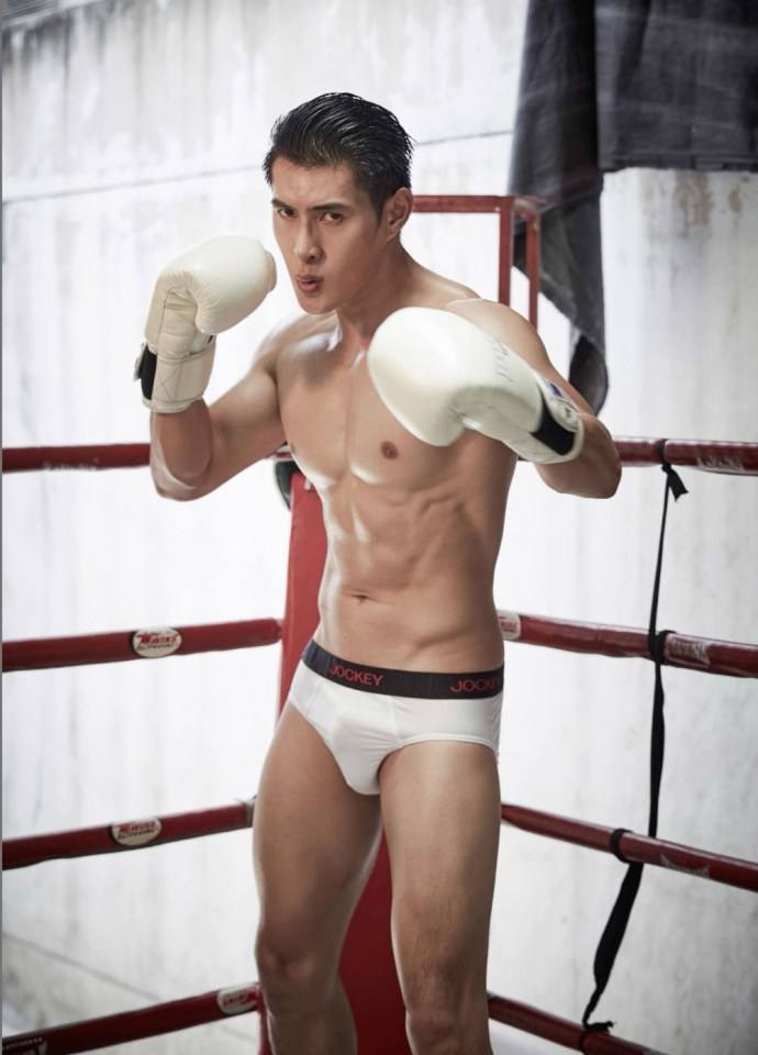 อยากชกใต้สะดือ