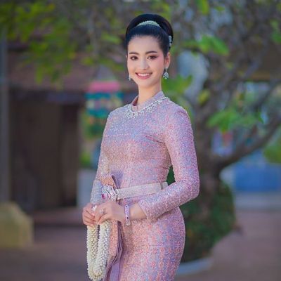 ชุดไทยบรมพิมาน, Thai wedding dress