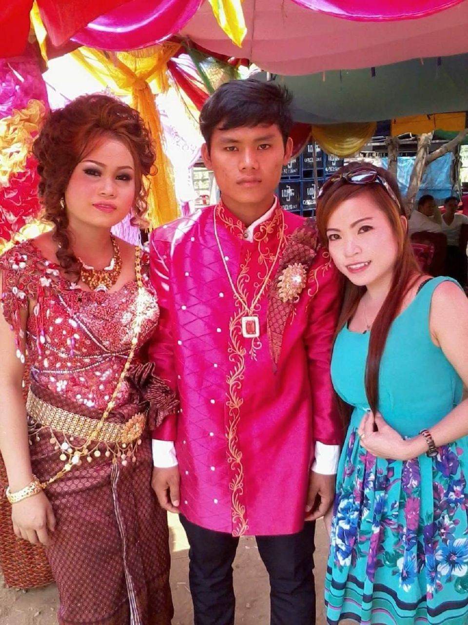 Cambodia national costume (សំពត់) 🇰🇭