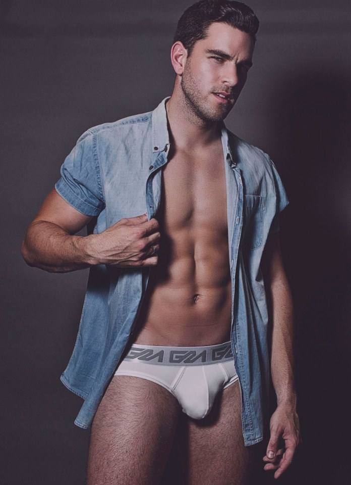 Hot guy in underwear 415