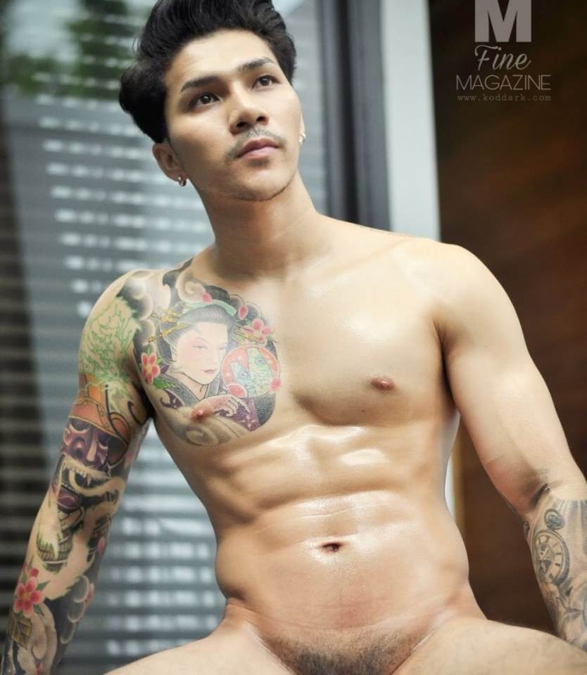 หนุ่มหล่อขึ้นปก 583