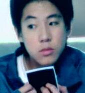 มีเขี้ยวด้วย