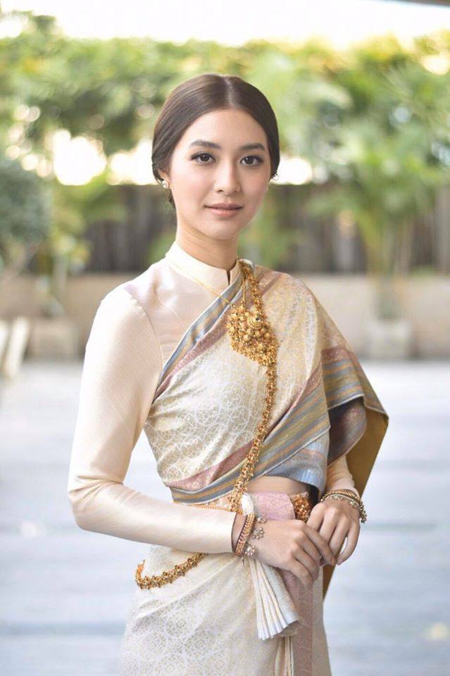 Thai wedding dress | Thailand “ชุดไทยจันทร์โสมา”