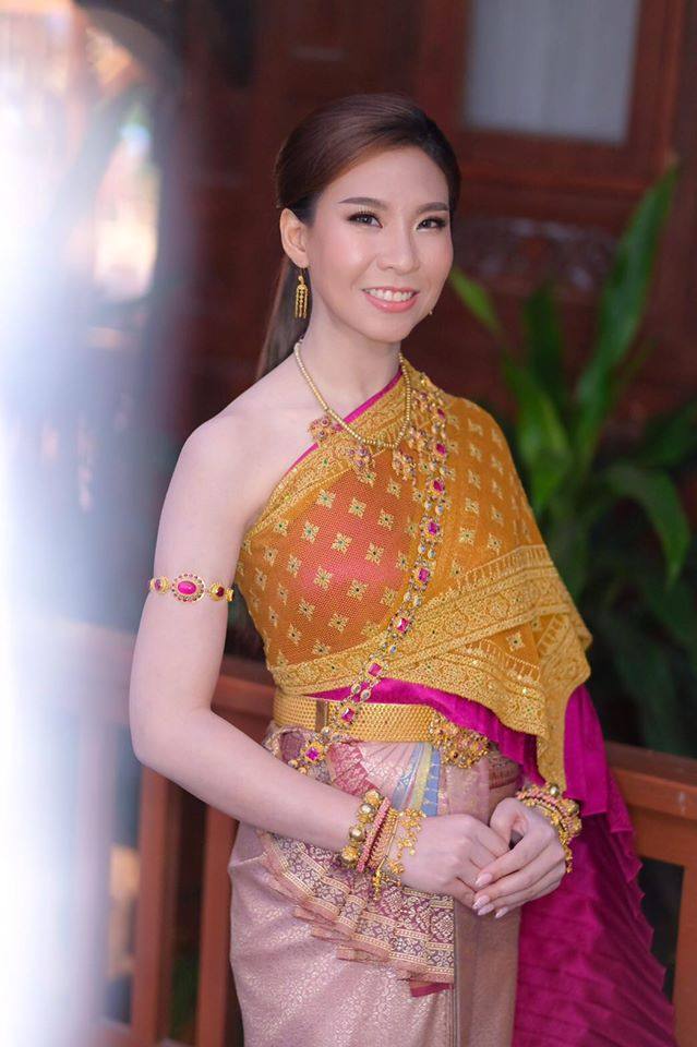 Thai wedding dress | Thailand “ชุดไทยจันทร์โสมา”