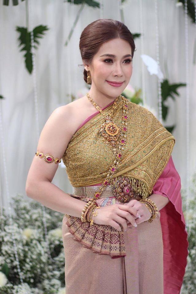 Thai wedding dress | Thailand “ชุดไทยจันทร์โสมา”