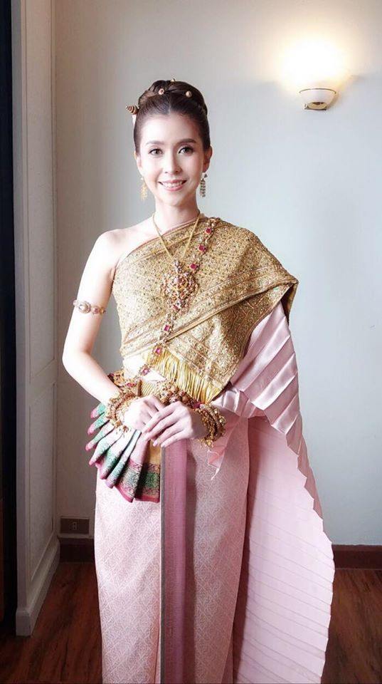 Thai wedding dress | Thailand “ชุดไทยจันทร์โสมา”