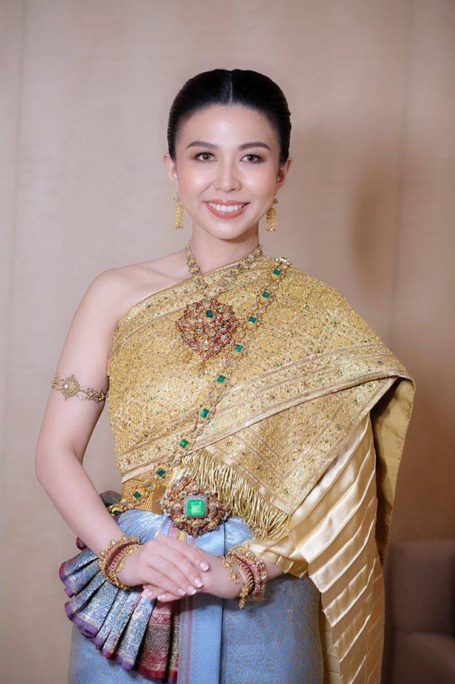 Thai wedding dress | Thailand “ชุดไทยจันทร์โสมา”