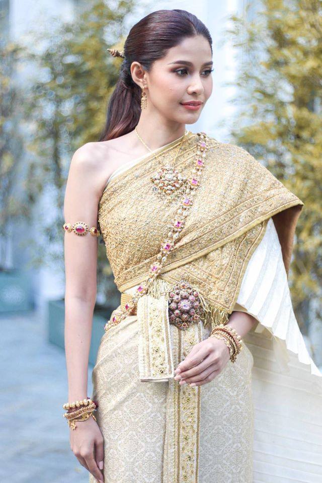 Thai wedding dress | Thailand “ชุดไทยจันทร์โสมา”