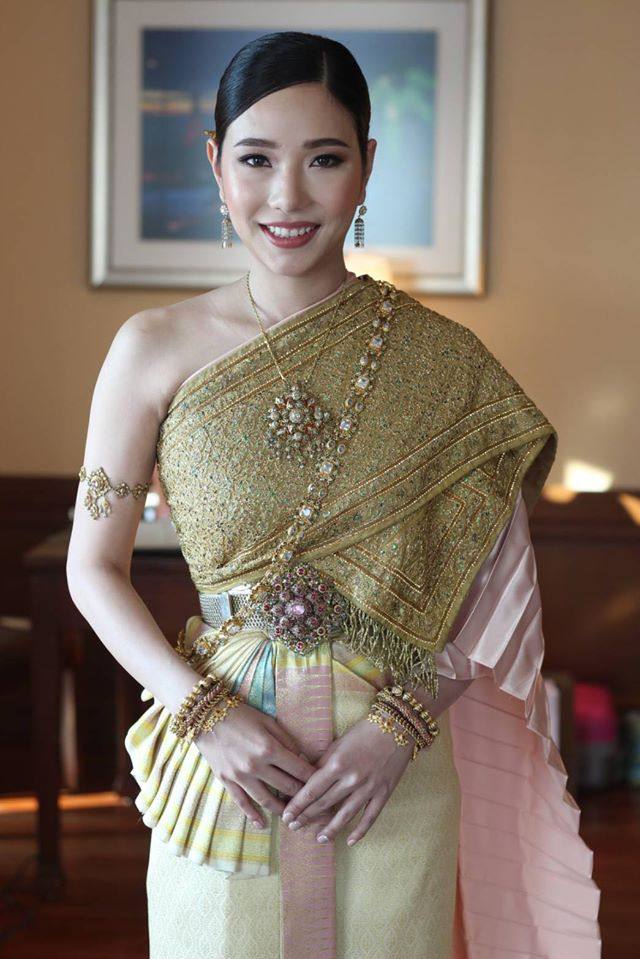 Thai wedding dress | Thailand “ชุดไทยจันทร์โสมา”