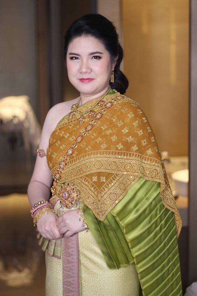 Thai wedding dress | Thailand “ชุดไทยจันทร์โสมา”