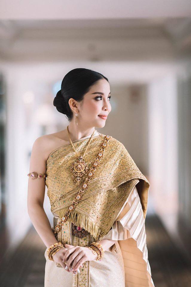 Thai wedding dress | Thailand “ชุดไทยจันทร์โสมา”