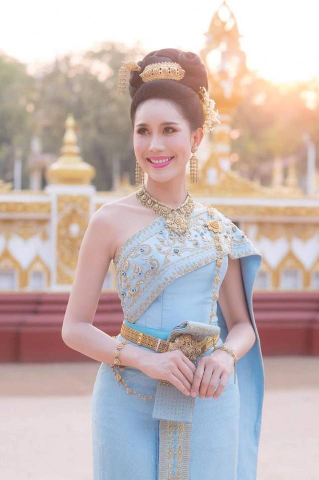 THAI DRESS | ชุดไทยจักรี, Thailand.