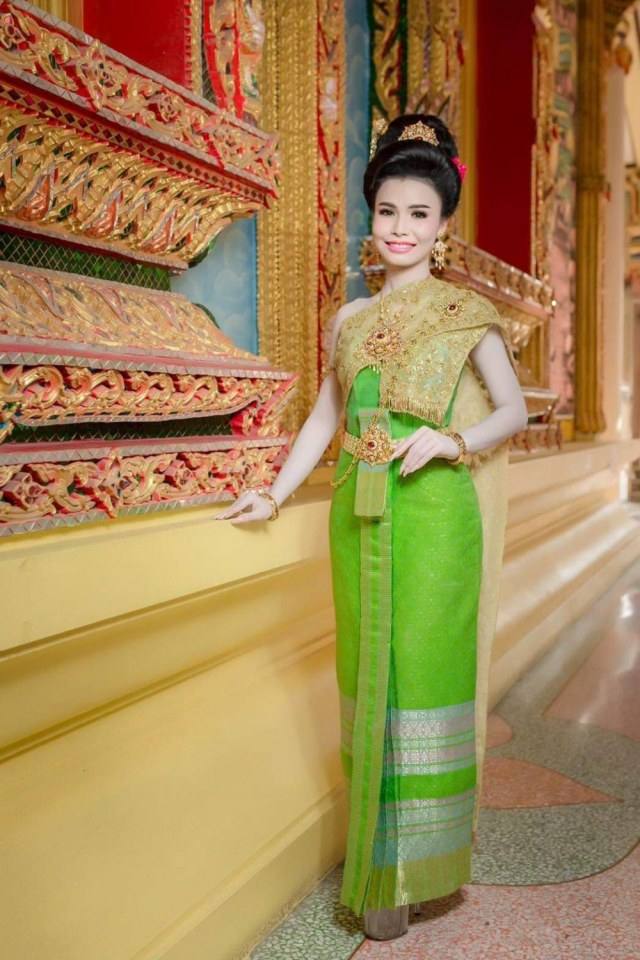 THAI DRESS | ชุดไทยจักรี, Thailand.