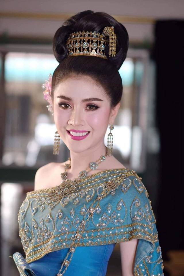 THAI DRESS | ชุดไทยจักรี, Thailand.