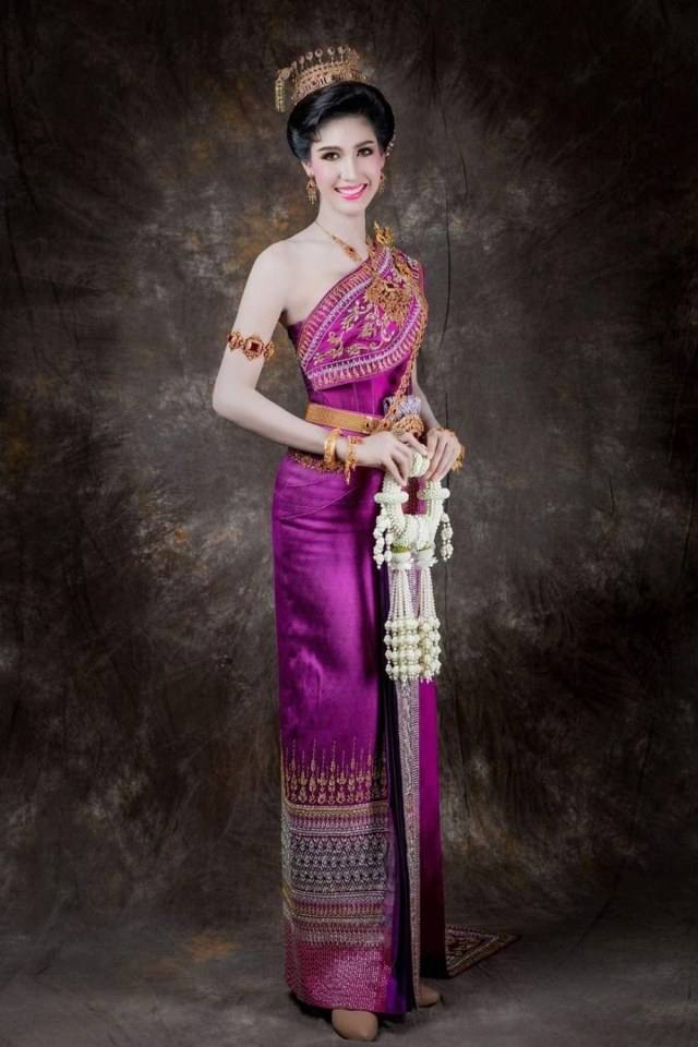 THAI DRESS | ชุดไทยจักรี, Thailand.