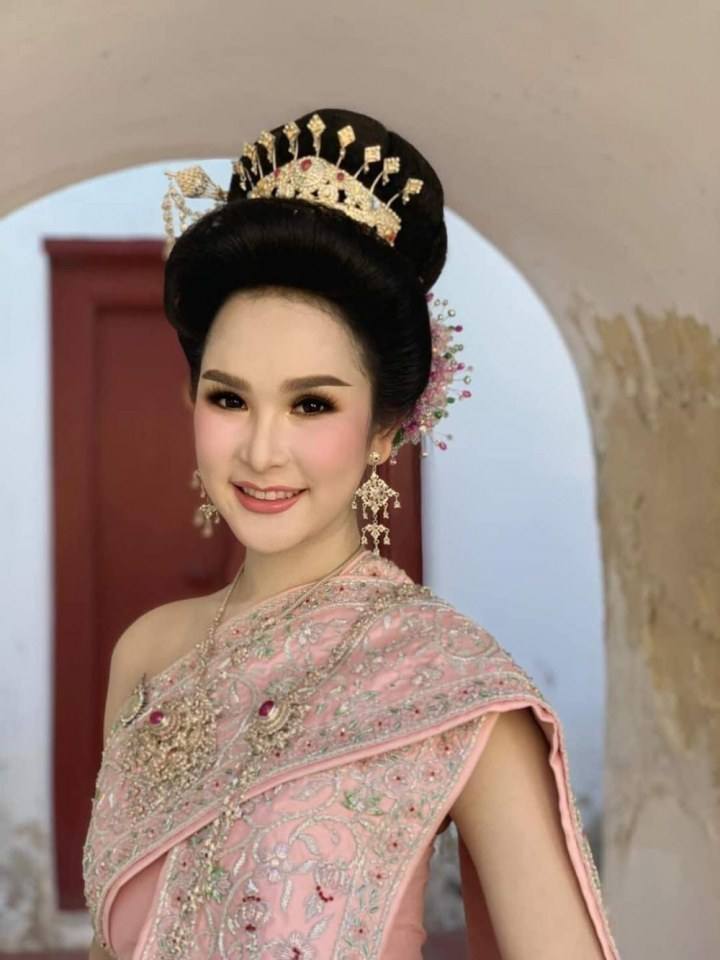 THAI DRESS | ชุดไทยจักรี, Thailand.