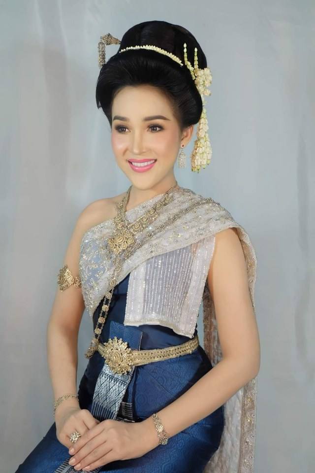 THAI DRESS | ชุดไทยจักรี, Thailand.