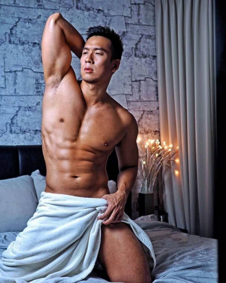 ชุดที่1: (ALL  HUNKS AROUND THE WORLD)