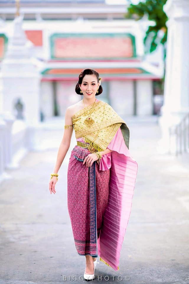 Thai Dress: ชุดไทย ผ้าลายอย่าง | Thailand