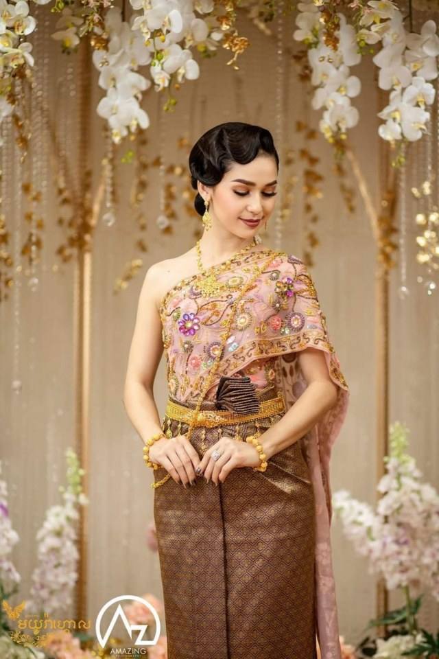 Thai Dress: Thai costume | ชุดไทย