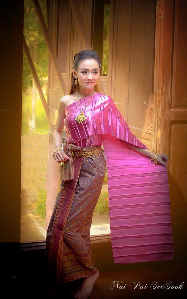 Thai Traditional Dress Portrait 🇹🇭