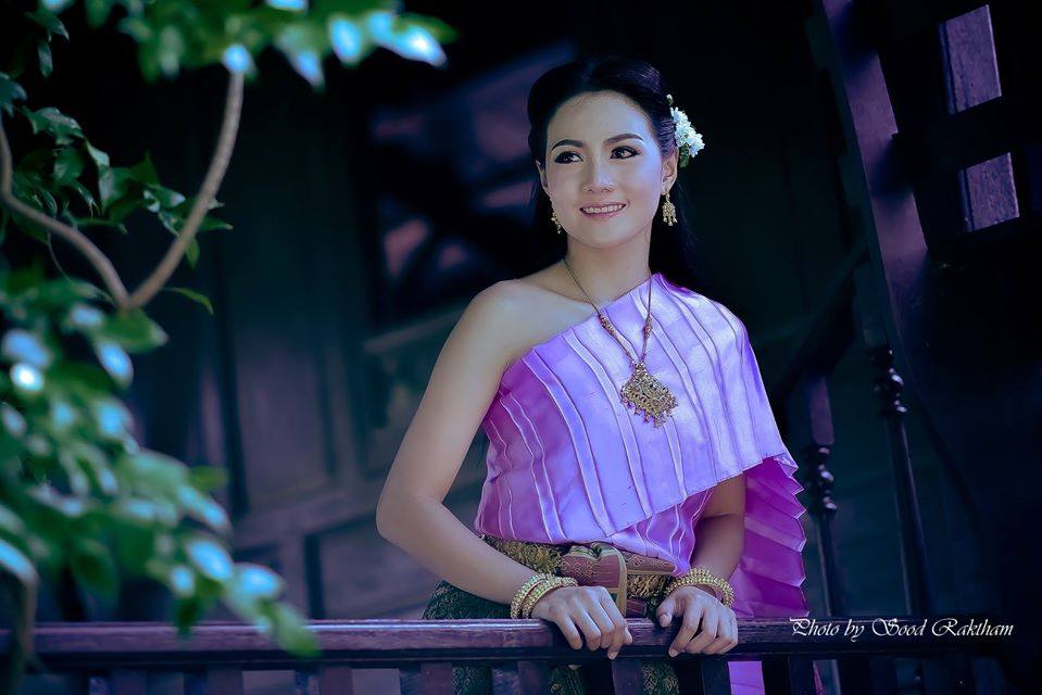 Thai Traditional Dress Portrait 🇹🇭