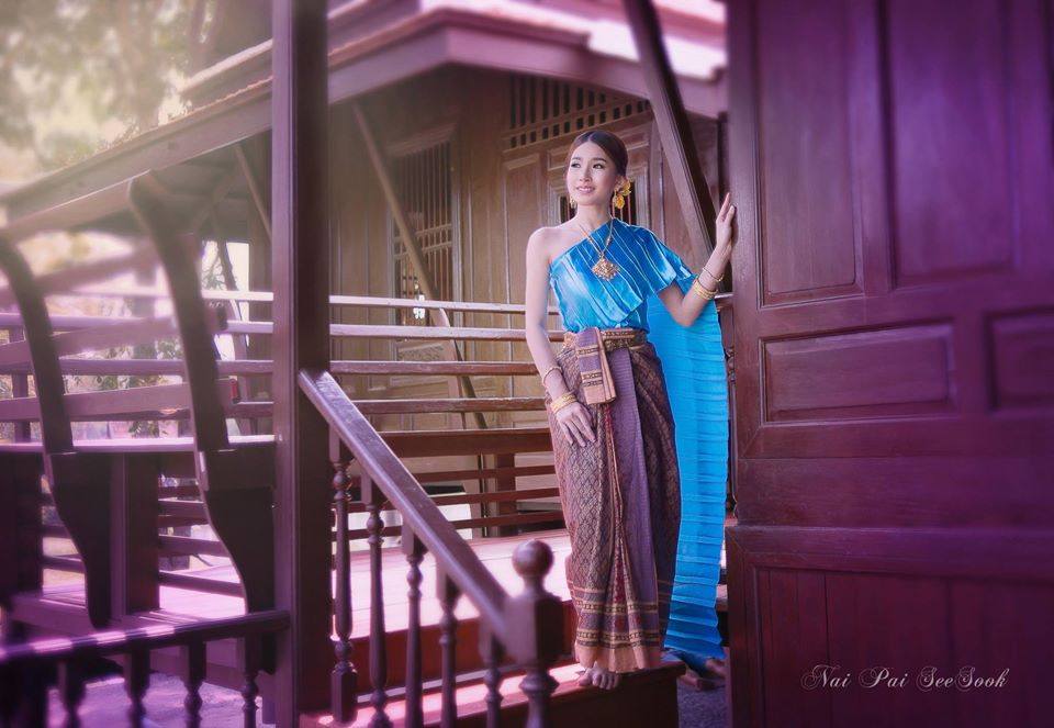 Thai Traditional Dress Portrait 🇹🇭