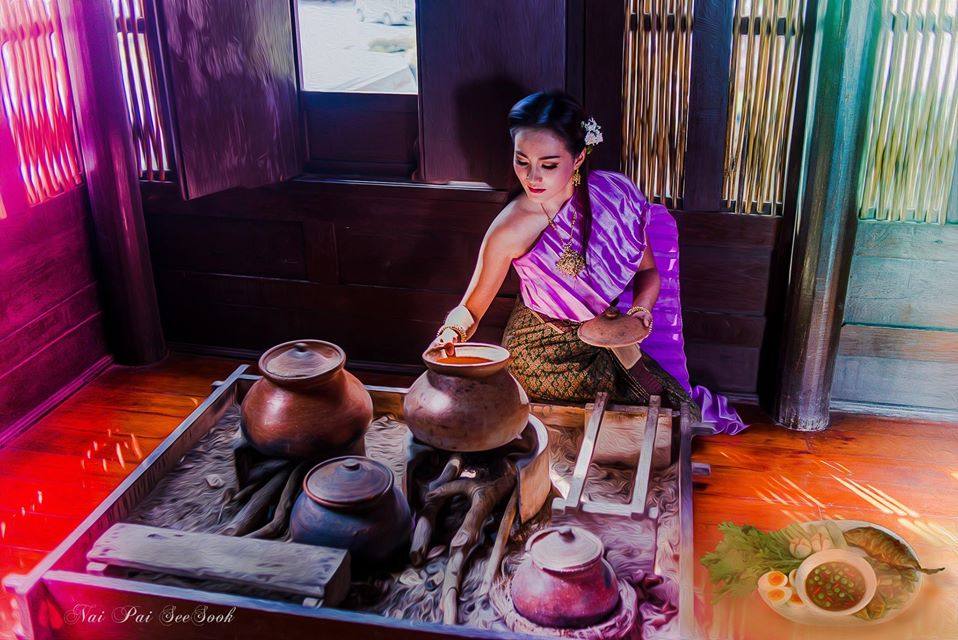 Thai Traditional Dress Portrait 🇹🇭