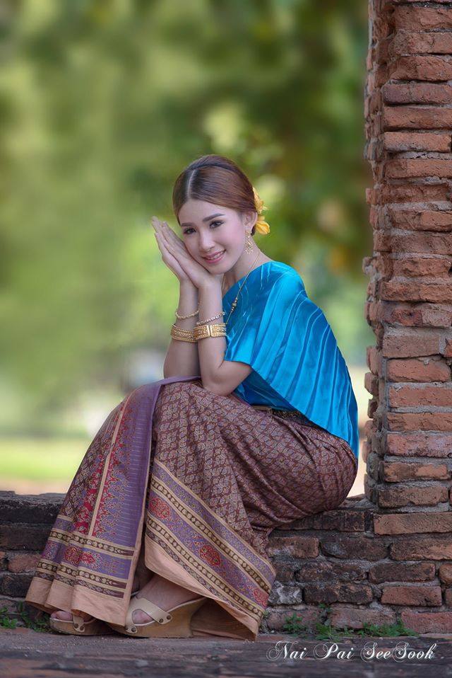 Thai Traditional Dress Portrait 🇹🇭