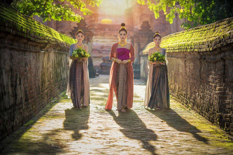 Thai Traditional Dress Portrait 🇹🇭