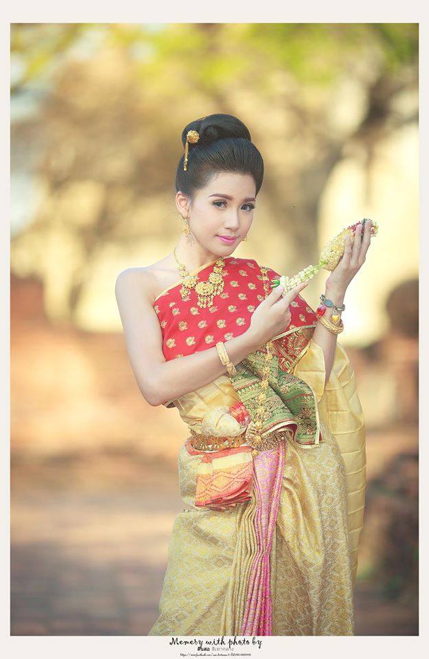 Thai Traditional Dress Portrait 🇹🇭