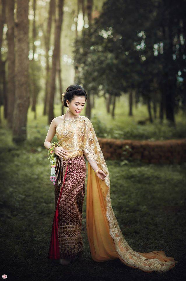 Thai Traditional Dress Portrait 🇹🇭