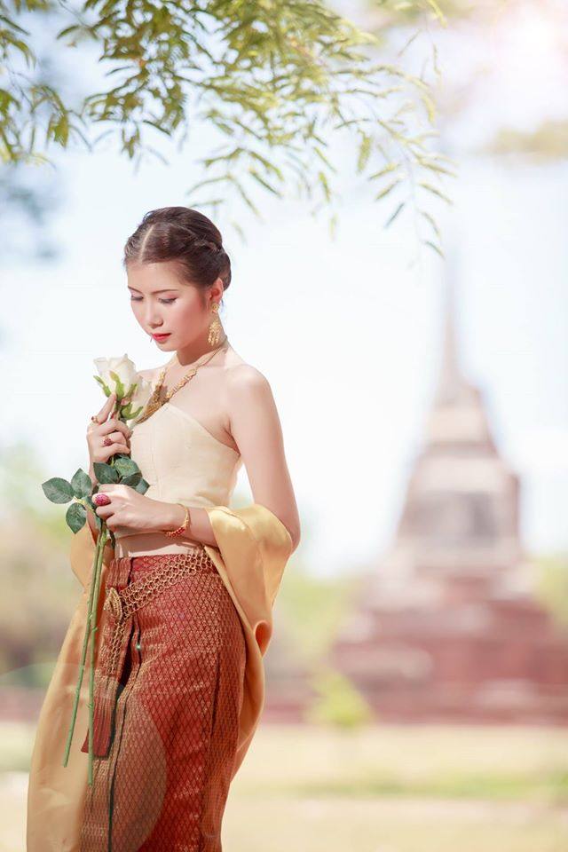 Thai Traditional Dress Portrait 🇹🇭