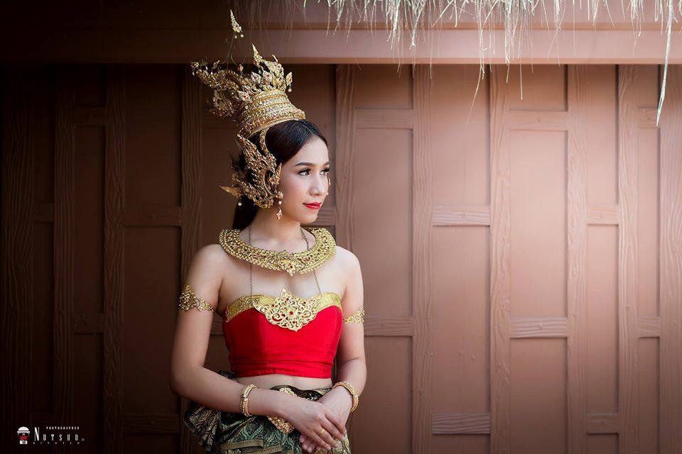 Thai Traditional Dress Portrait 🇹🇭