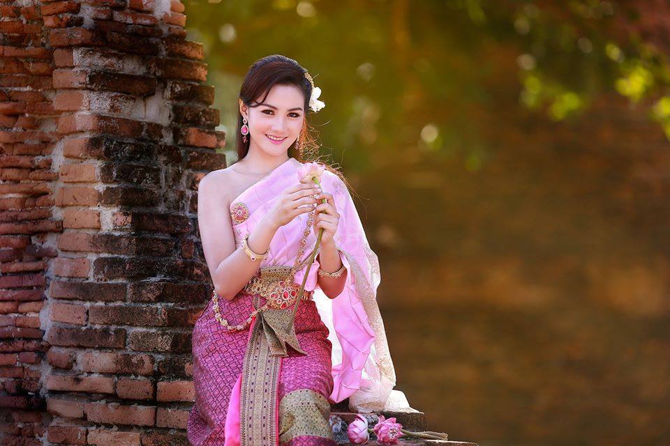 Thai Traditional Dress Portrait 🇹🇭