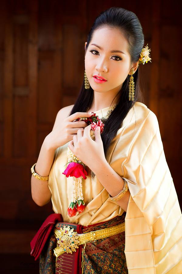 Thai Traditional Dress Portrait 🇹🇭