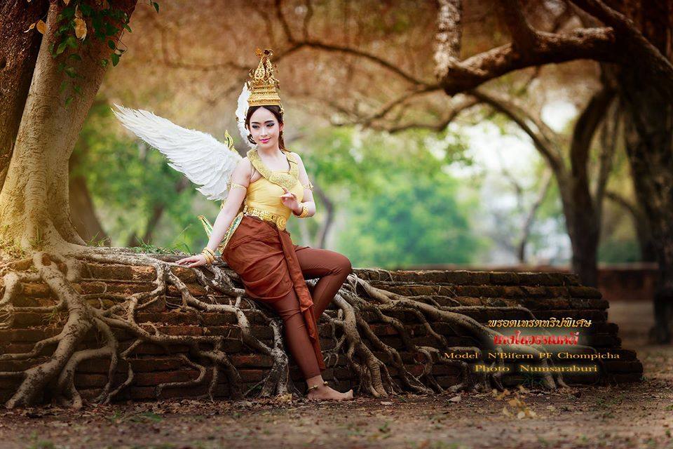 Thai Traditional Dress Portrait 🇹🇭
