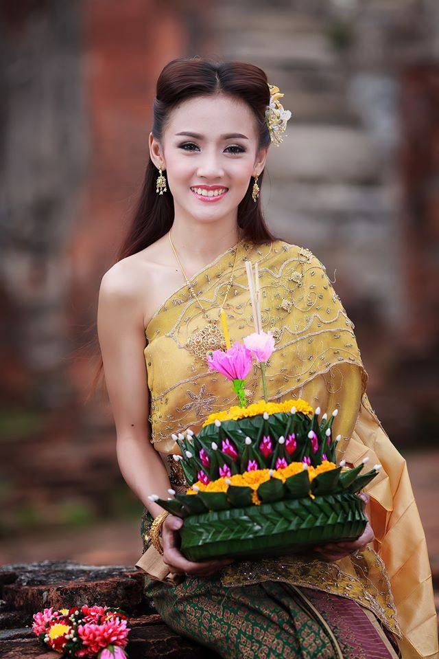 Thai Traditional Dress Portrait 🇹🇭