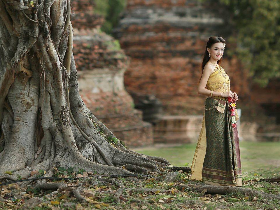 Thai Traditional Dress Portrait 🇹🇭