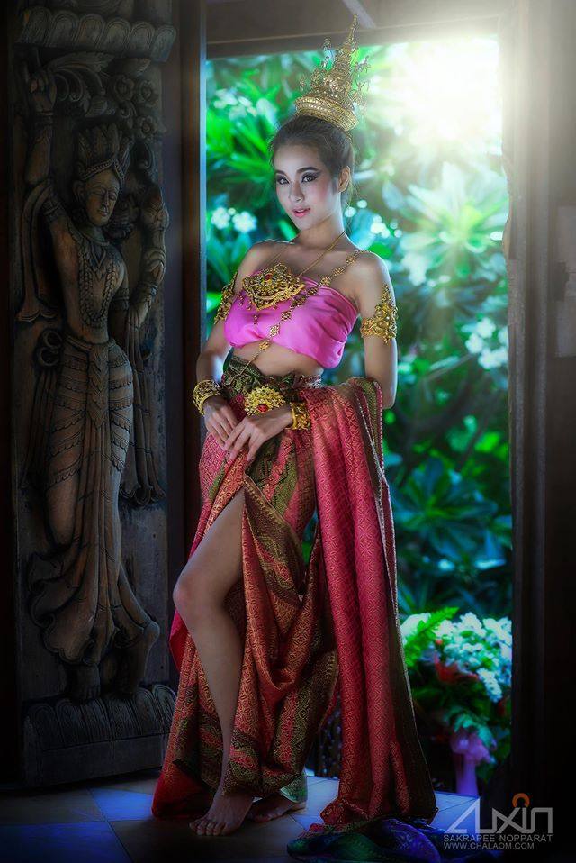 Thai Traditional Dress Portrait 🇹🇭