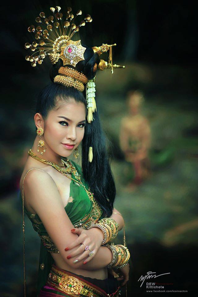 Thai Traditional Dress Portrait 🇹🇭